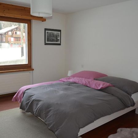 Appartamento Haus Valaisia - Randa Bei Zermatt Esterno foto
